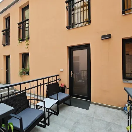 Apartament Atelier In The Heart Of Karlin *